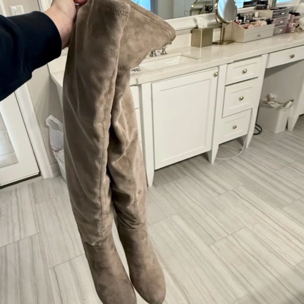 Chinese Laundry Over the Knee Boots- Tan Size 9.5 - Picture 8 of 15